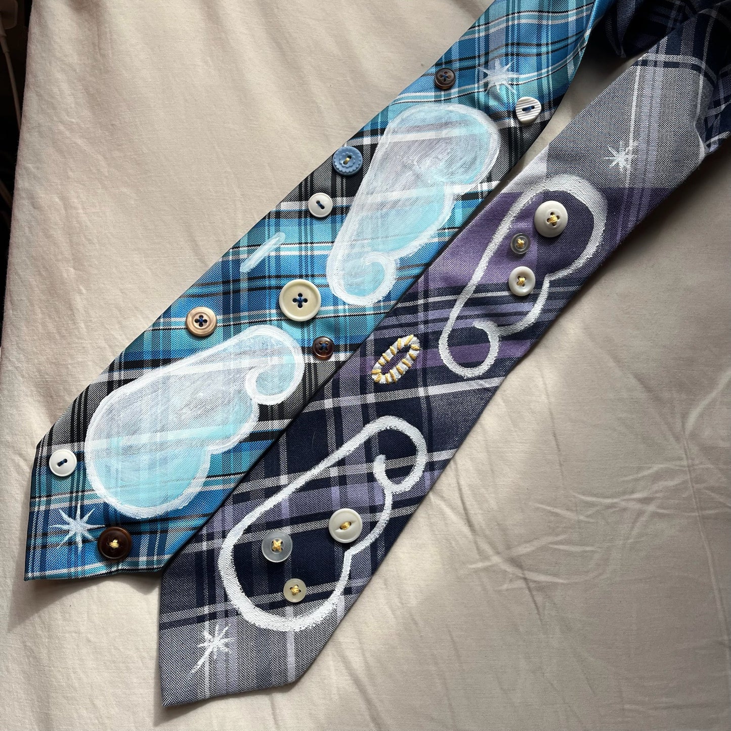 LUCKY WEINNI TIES